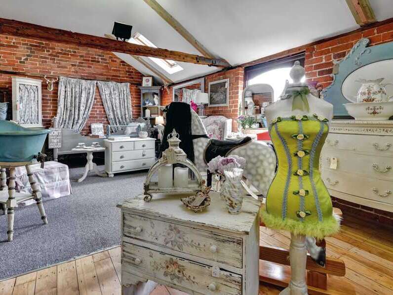 360 tours for Antique and Up-cycling Centres